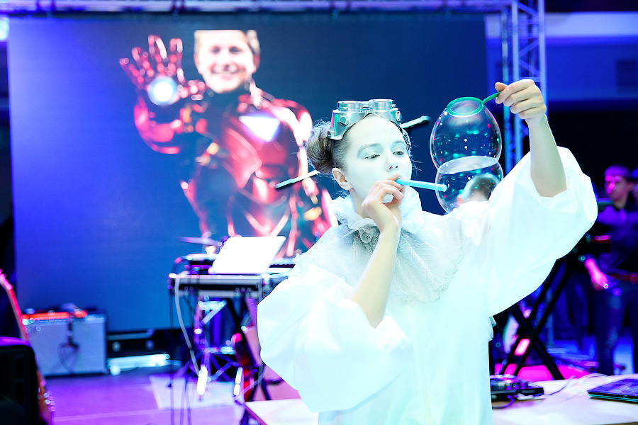 «Потребность отвлечься»: стоимость новогодних корпоративов в Калининграде выросла на 15-20%