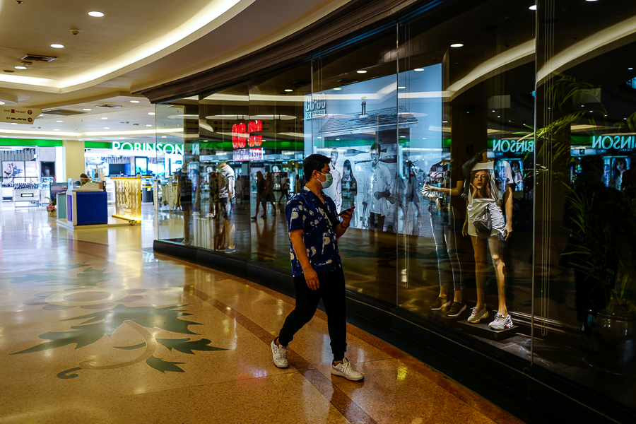 ТЦ и школы: в Калининградской области изменили коронавирусные ограничения