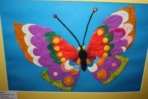 Во «Фридландских воротах» открылась выставка пластилинового рисунка