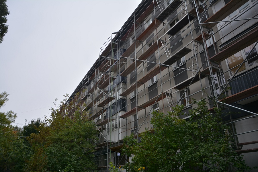 В высотках у Биржевого сквера хотят установить тревожные кнопки и двери по 50 тыс. 