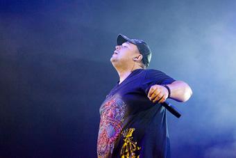 «Вспомнить все»: фоторепортаж с концерта группы «Руки вверх»