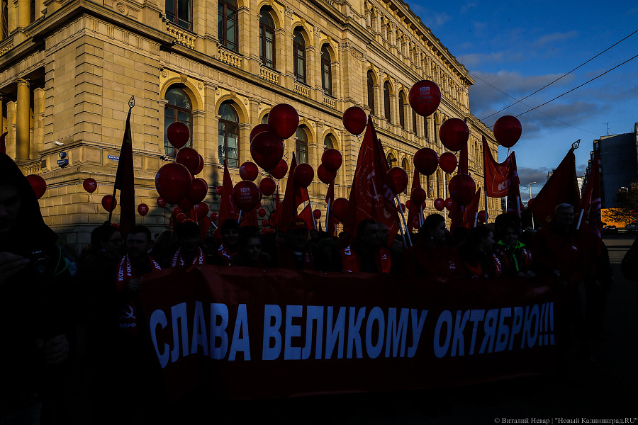 Россиян ожидает длинная рабочая неделя и три выходных