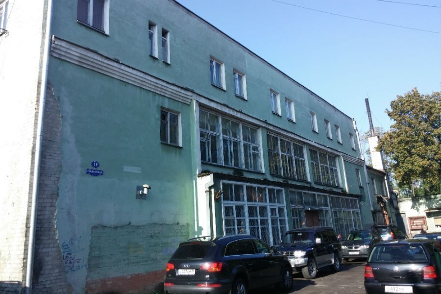 Корпорация развития выставила на торги здание и землю на ул. Сержантской