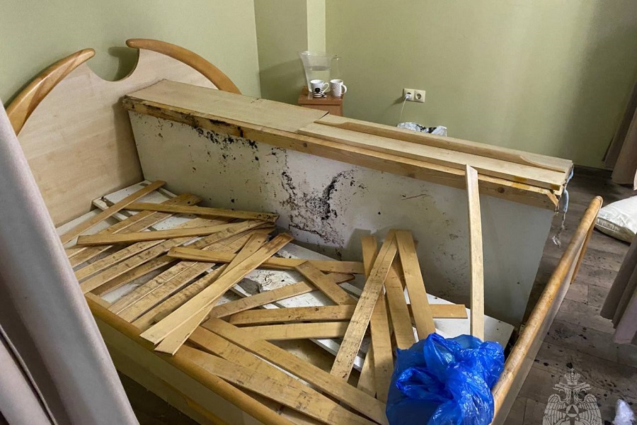 В доме на Артиллерийской произошел пожар с пострадавшим, эвакуировано 17 человек