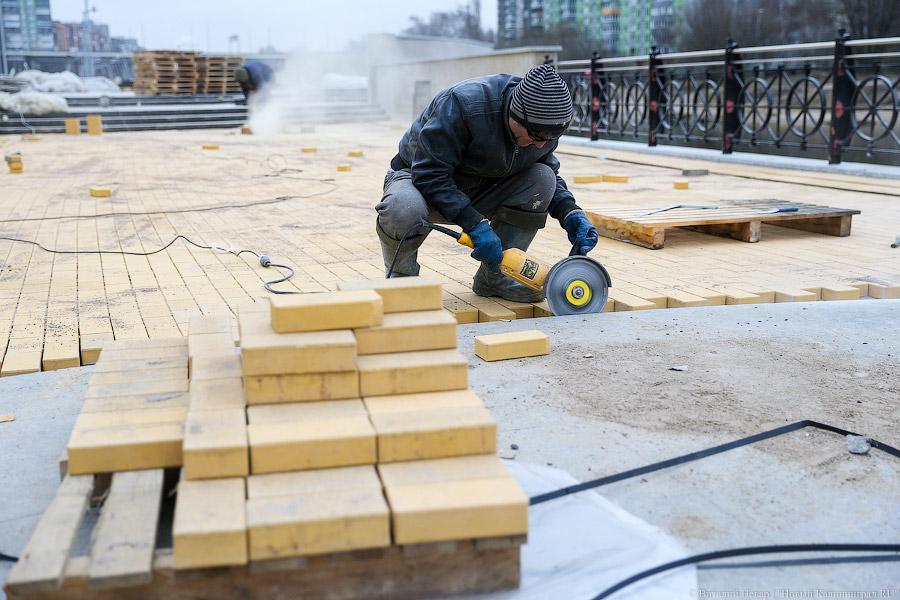 Подрядчик второй части Трибуца пообещал, что просадок плитки не будет