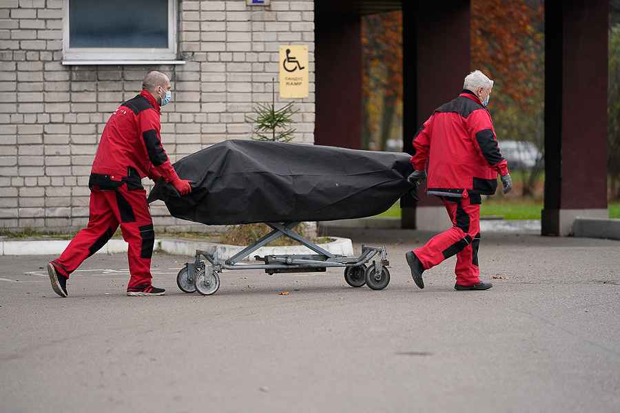 Власти: на прошлой неделе в регионе умерло 35 человек с «ковидом» и пневмонией