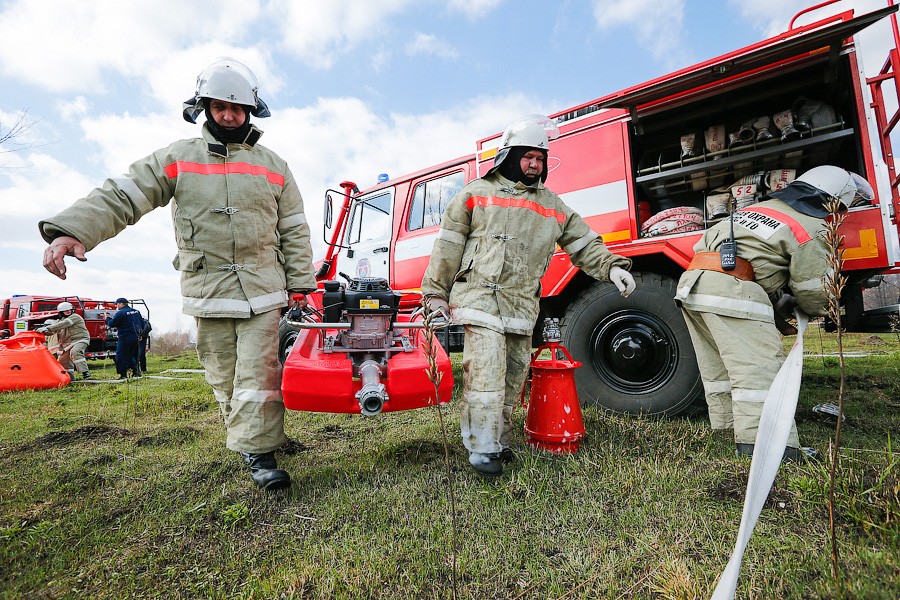 За сутки пожарные 5 раз выезжали на палы травы