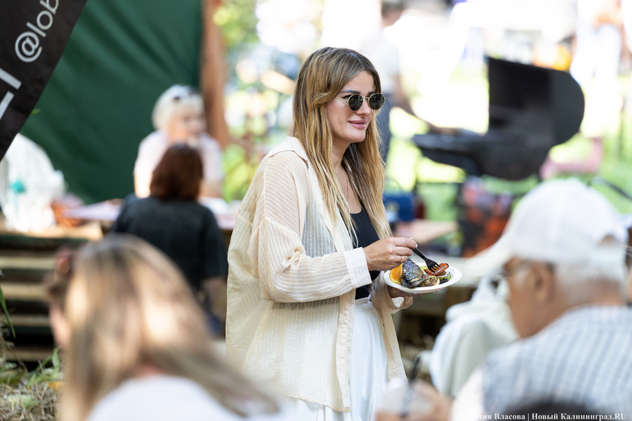 От посикунчиков до пигоди: чем кормят на городском пикнике Kaliningrad Street Food