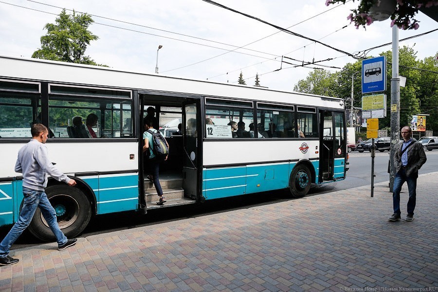 7 мая к калининградским кладбищам пустят дополнительные автобусы (расписание)