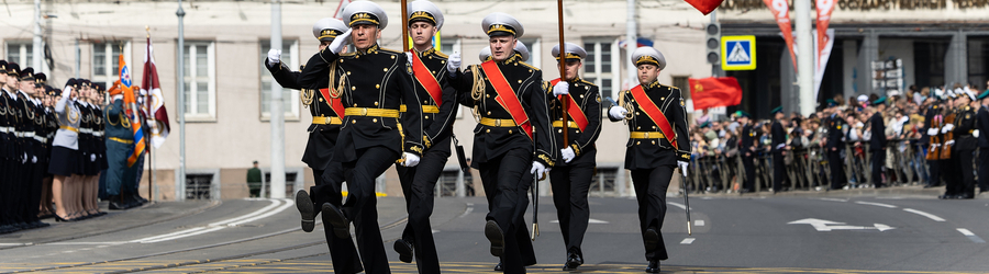 Вечерний@Калининград: отмена парада, грязь на Красной и Дом Советов в 90-х