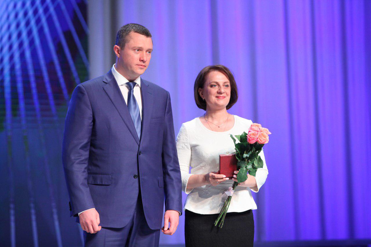 Чиновницу горадминистрации Калининграда наградили медалью за заслуги перед областью
