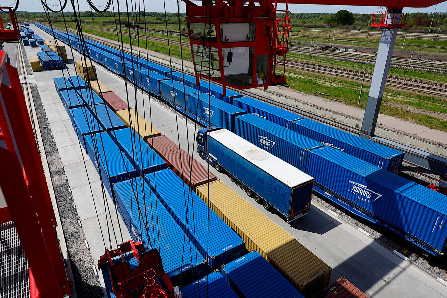 Бизнес: санкции остановили сырьевой ж/д-экспорт из Калининградской области