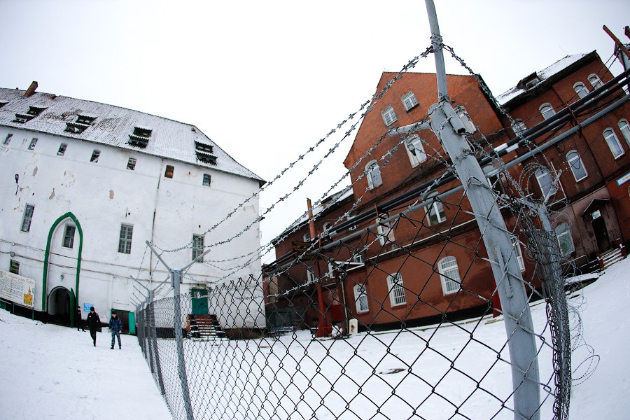 ФСИН готова вывести колонию из замка Тапиау