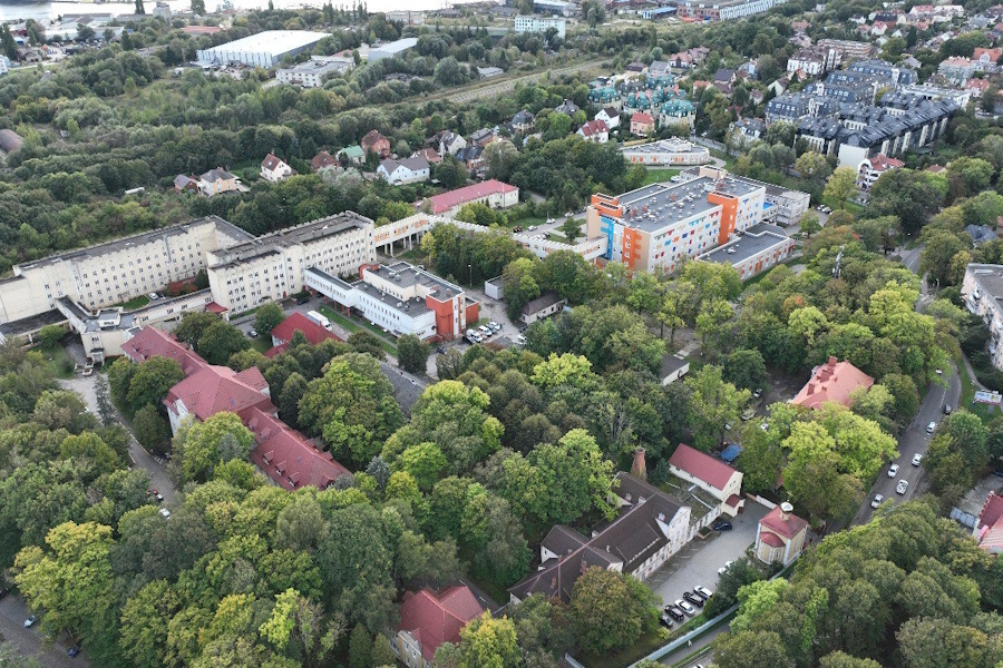 На парковку у Детской областной поликлиники в Калининграде выделяют ещё 5,3 млн