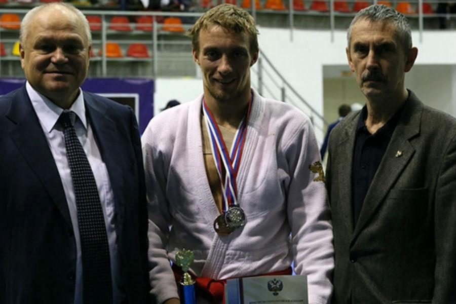 Калининградец завоевал 2 медали на чемпионате России по рукопашному бою