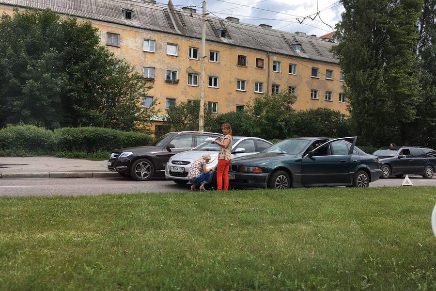 На пр. Калинина собирается пробка из-за ДТП (фото)