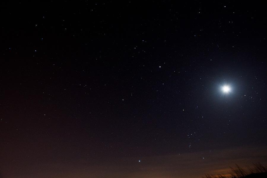 Опрос: для 65% россиян имеет личное значение лидерство страны в освоении космоса