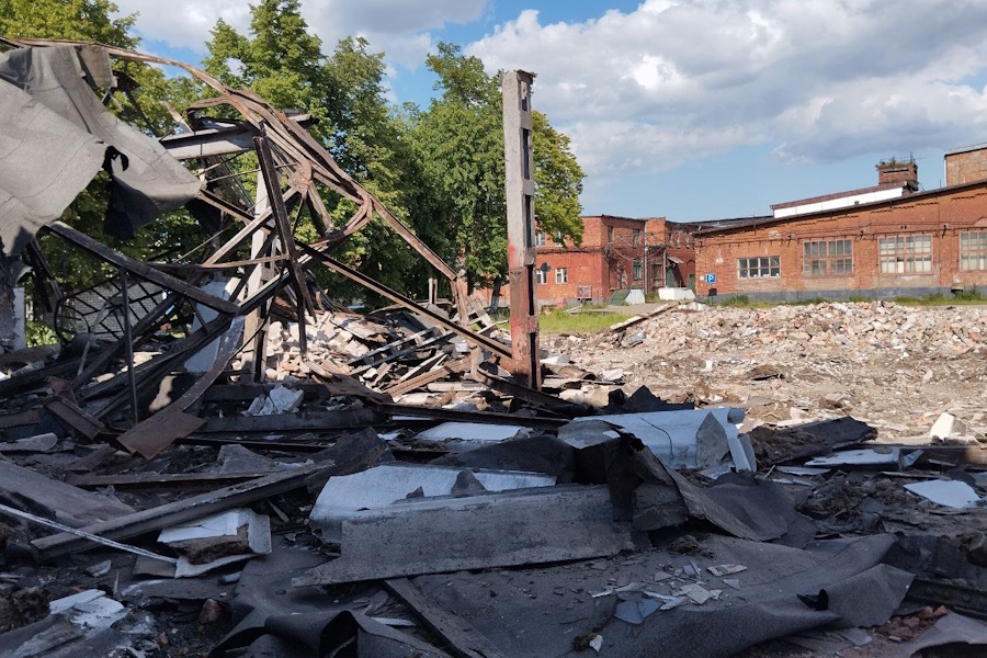 В Калининграде сносят довоенный кузнечный цех вагонзавода (фото) (видео)