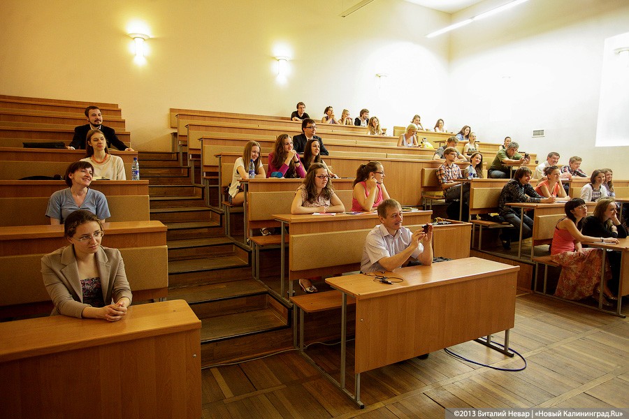 В России предложили ввести испытательный срок при приеме на работу выпускников