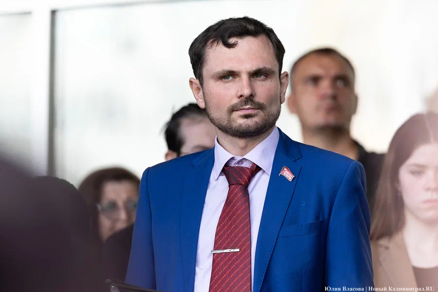 Коммунист о партии власти: «Единороссам выгодно, что мы в горсовете находимся»