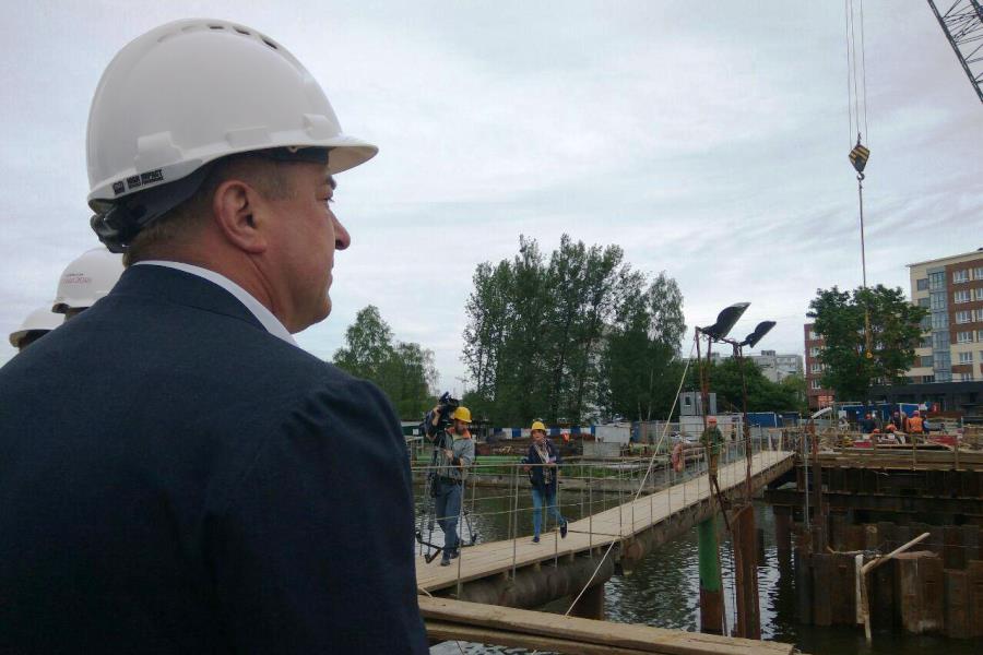 На мосту и под мостом: как Александр Ярошук Остров инспектировал