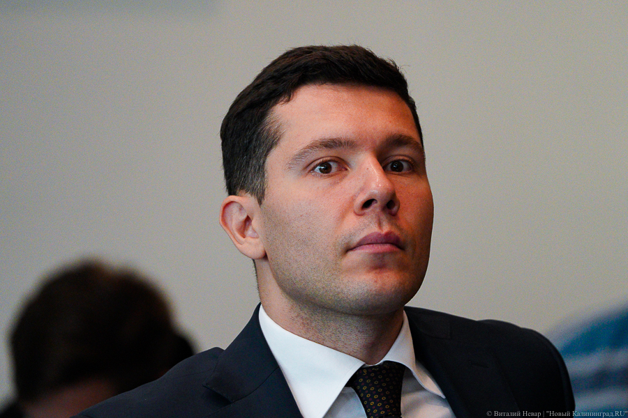 Алиханов предложил обязать самозанятых указывать вид деятельности