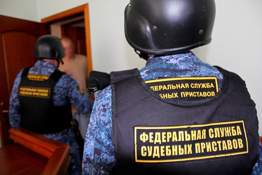 УФССП: «живущий по законам СССР» алиментщик переводит сыну 850 рублей вместо 8 тысяч