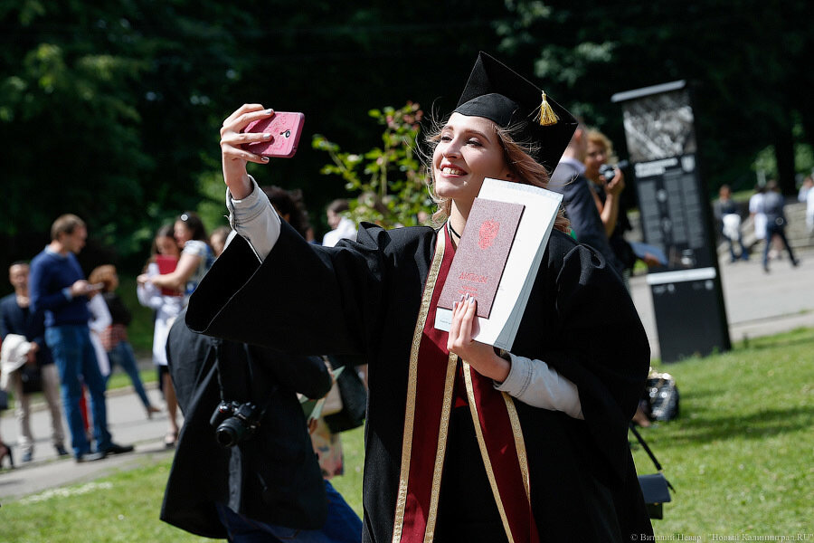 Лапин предложил оценивать квалификацию выпускников вузов и СПО