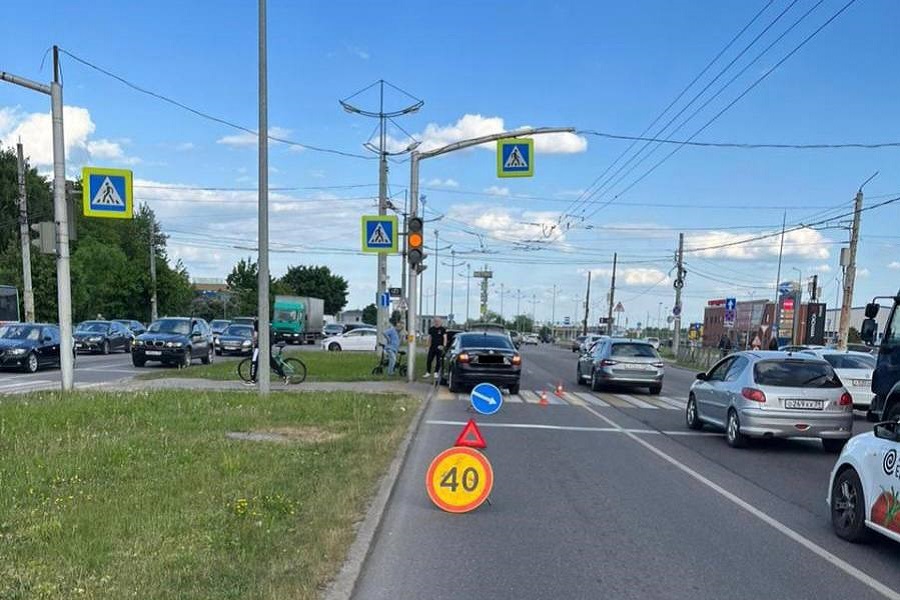 В Калининграде на Московском проспекте в ДТП пострадал 14-летний велосипедист (фото)