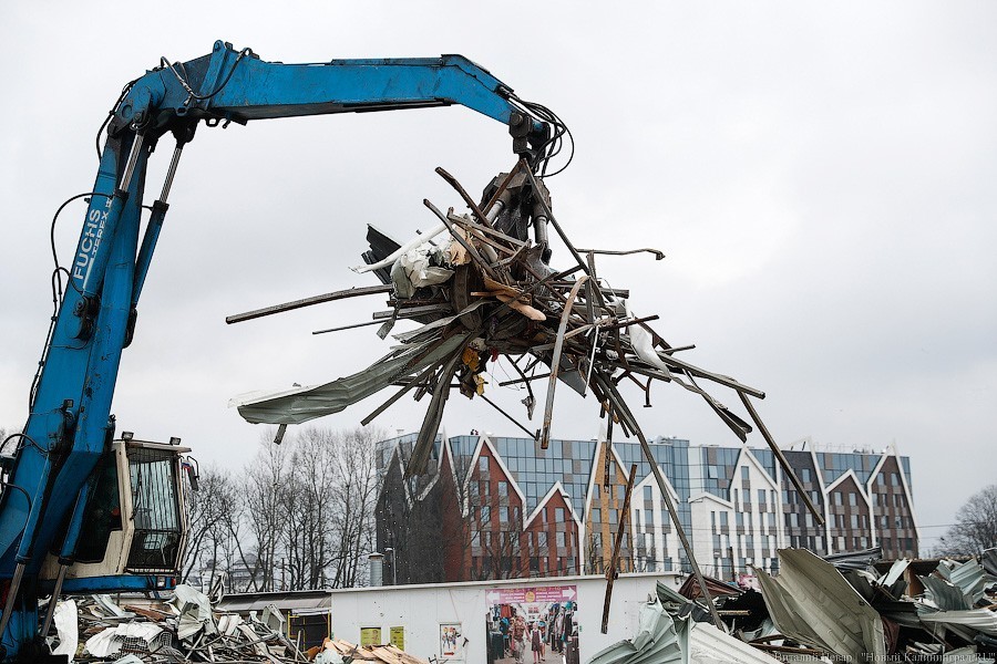 Директор рынка назвал снос вещевых рядов трагедией для предпринимательства