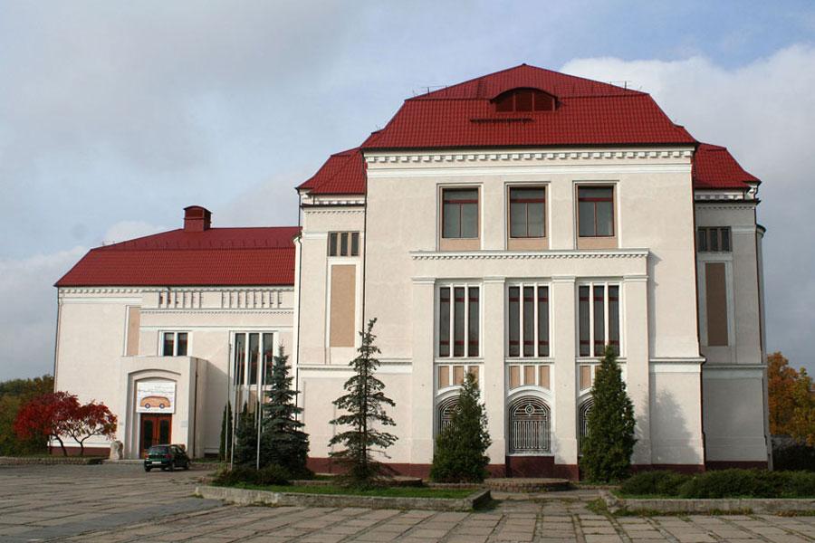 Историко-художественный музей ищет интересные свадебные фото калининградцев