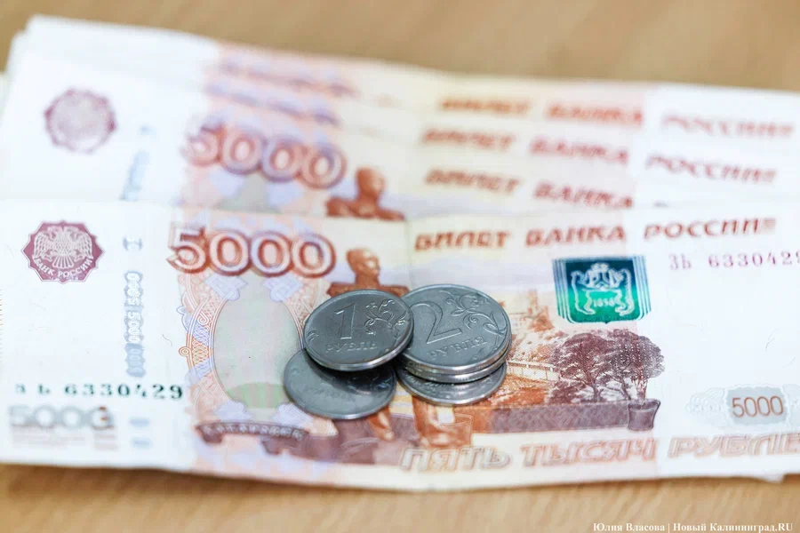 В минсоцполитики назвали размер заработка трудоустроенных в регионе подростков