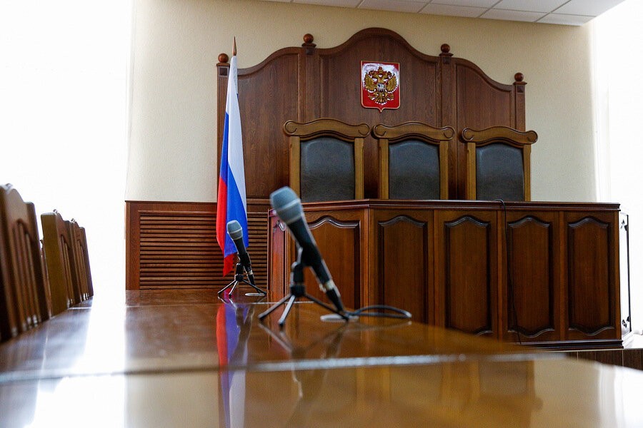 В России намерены разрешить участвовать в заседаниях суда через интернет