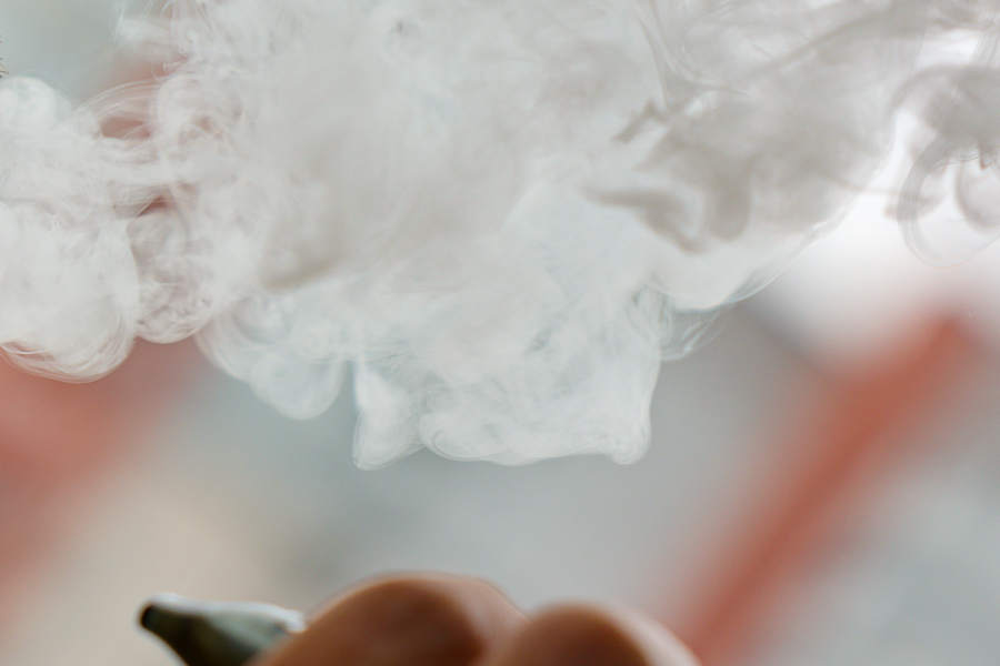 В Госдуме предложили наделить регионы правом вводить запрет на продажу вейпов