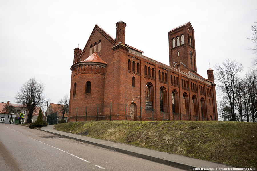 В Озерске общественники договорились с РПЦ об использовании кирхи под концерты (фото)
