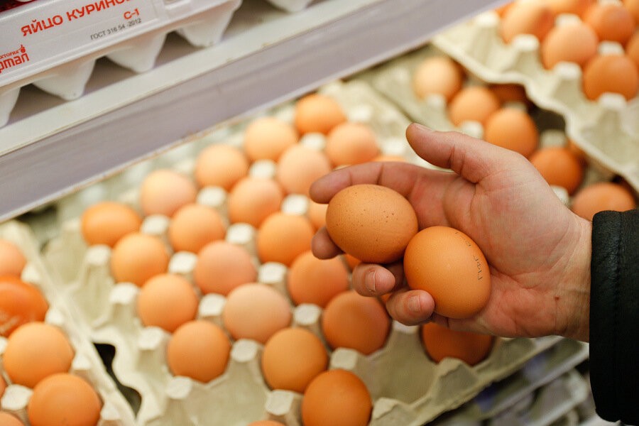 В российских магазинах начали продавать яйца в упаковках по 9 штук