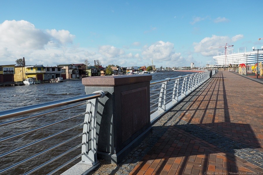 В Калининграде возле стадиона к ЧМ на новой набережной образовался провал (фото)
