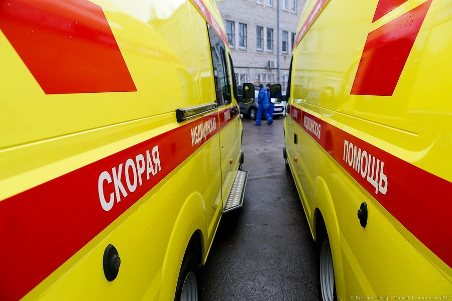 В Калининграде пьяный водитель сбил двух женщин на тротуаре