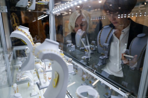 Исследование: в Калининграде вырос спрос на броши, браслеты и колье