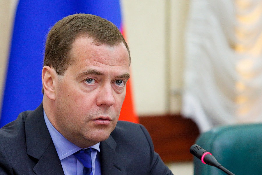 Медведев оценил исполнение нового «майского указа» в 8 триллионов рублей