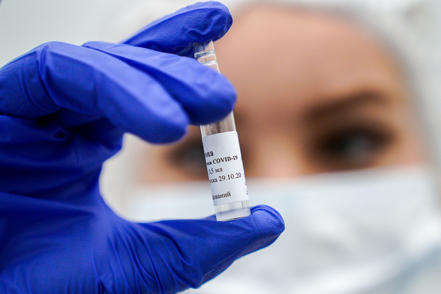 Опрос: большинство россиян не хотят прививаться от коронавируса