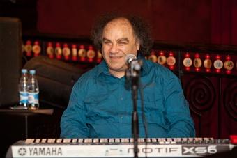 Сергей Манукян: «Если ты исполнитель, то лучше уж джаз играть!»  