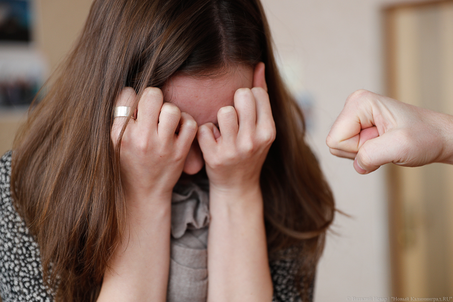 Суд: игра в карты закончилась для жительницы области избиением и госпитализацией