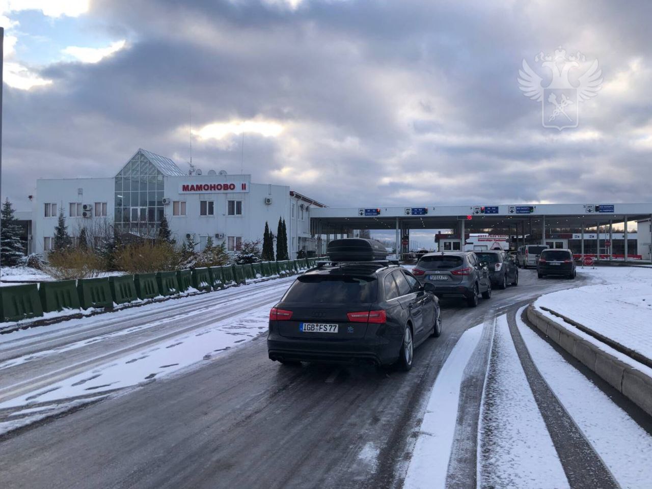 В Калининградской области на въезде в Польшу зафиксировали скопление машин (фото)