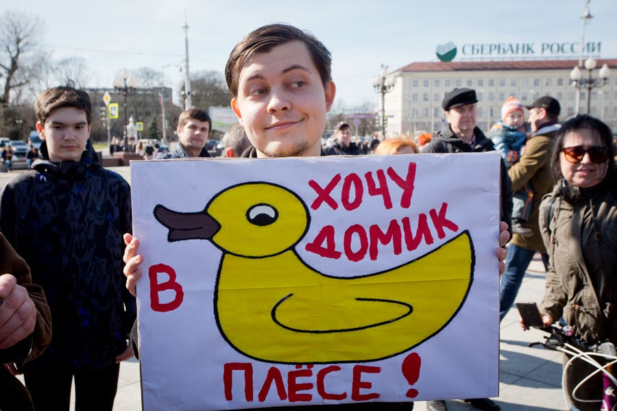 Опрос: российская молодежь интересуется политикой в последнюю очередь