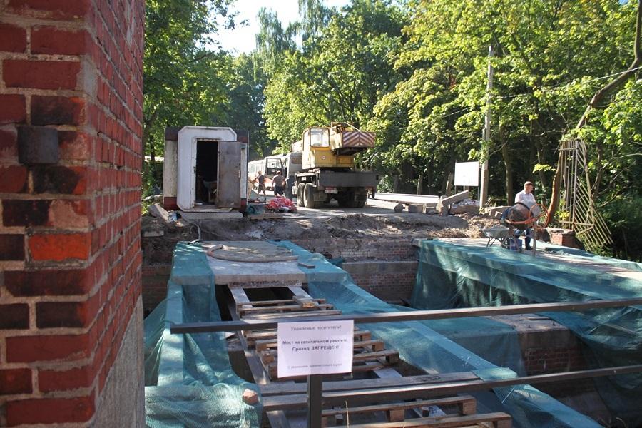 В Калининграде ремонтируют мост XIX века