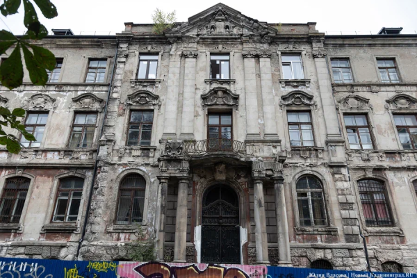 В Калининграде собираются отремонтировать здание военкомата на Тюленина