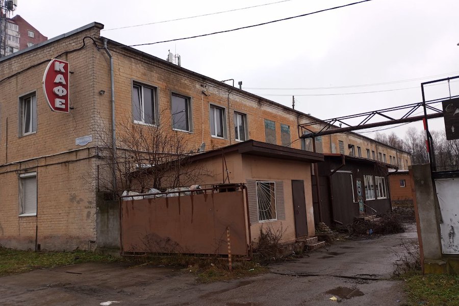 Бывшую автобазу обкома на ул. Буткова выкупили более чем за 243 млн рублей (фото)