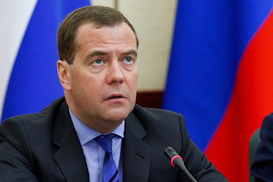 Медведев собирается провести рабочее совещание в Калининграде во вторник