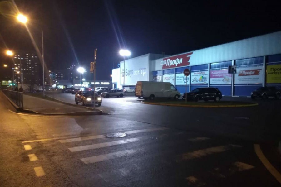 В Калининграде сбили мужчину с младенцем, ребенок травмирован